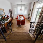 Feriehus Stunning In Kastel Novi