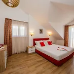 Feriehus Stunning In Kastel Novi *