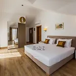 Stunning In Kastel Novi Feriehus *