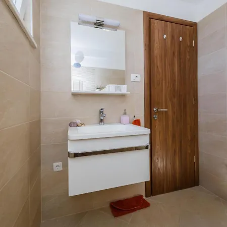 Amazing In Holiday home Kastel Stafilic