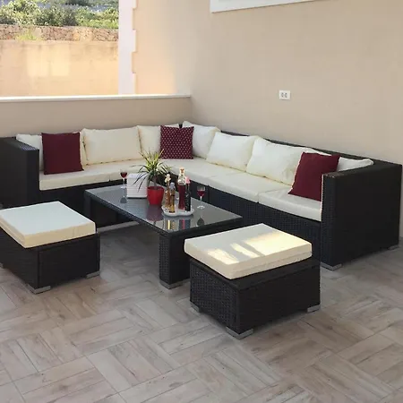 Amazing In Holiday home Kastel Stafilic