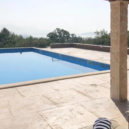 בית נופש Beautiful In Kastel Novi Kaštel Štafilić
